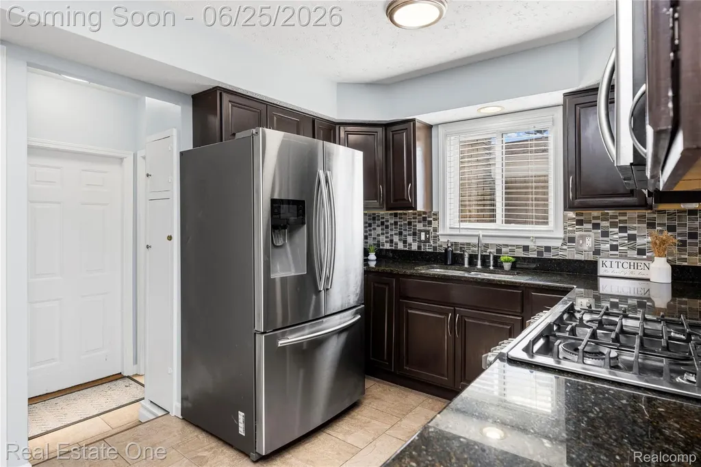 12235 Brougham Drive Sterling Heights City MI 48312