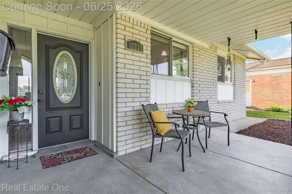 12235 Brougham Drive Sterling Heights City MI 48312
