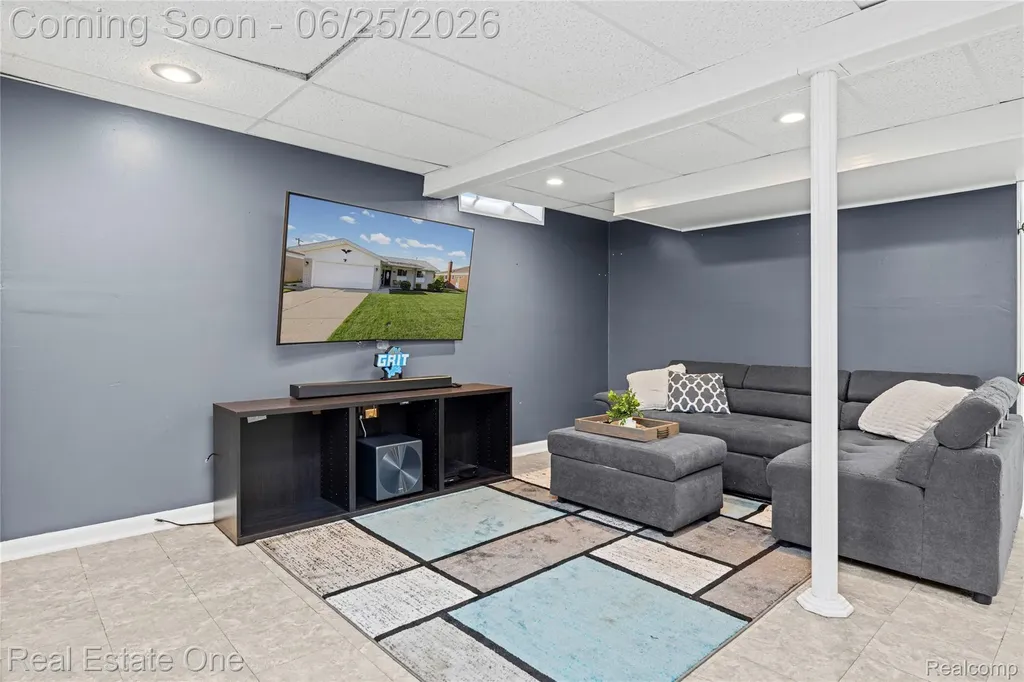 12235 Brougham Drive Sterling Heights City MI 48312