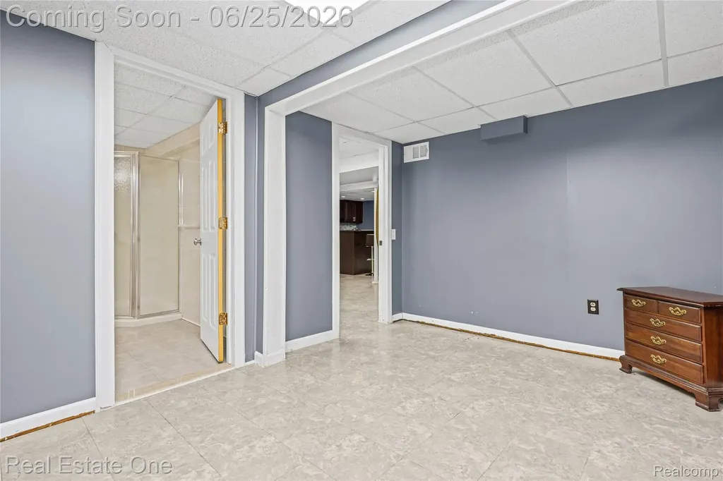 12235 Brougham Drive Sterling Heights City MI 48312