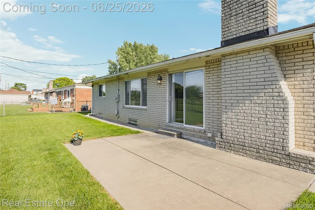 12235 Brougham Drive Sterling Heights City MI 48312