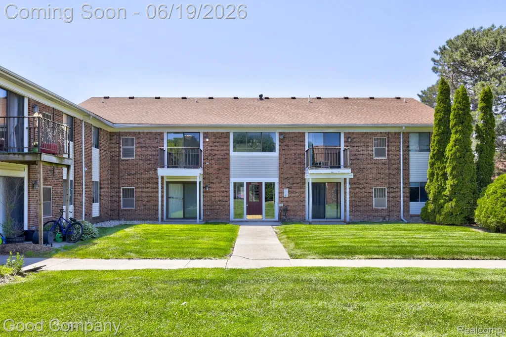 43244 Mound Road Sterling Heights City MI 48314