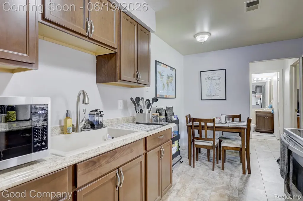 43244 Mound Road Sterling Heights City MI 48314