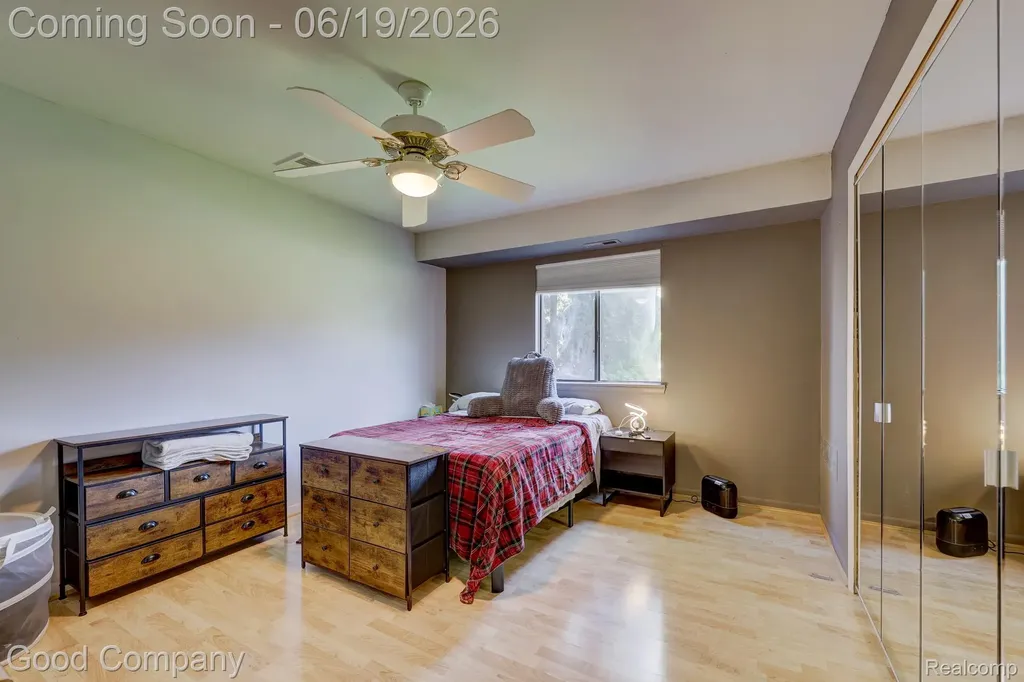 43244 Mound Road Sterling Heights City MI 48314