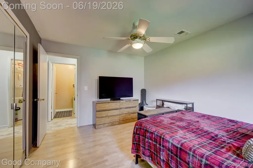 43244 Mound Road Sterling Heights City MI 48314