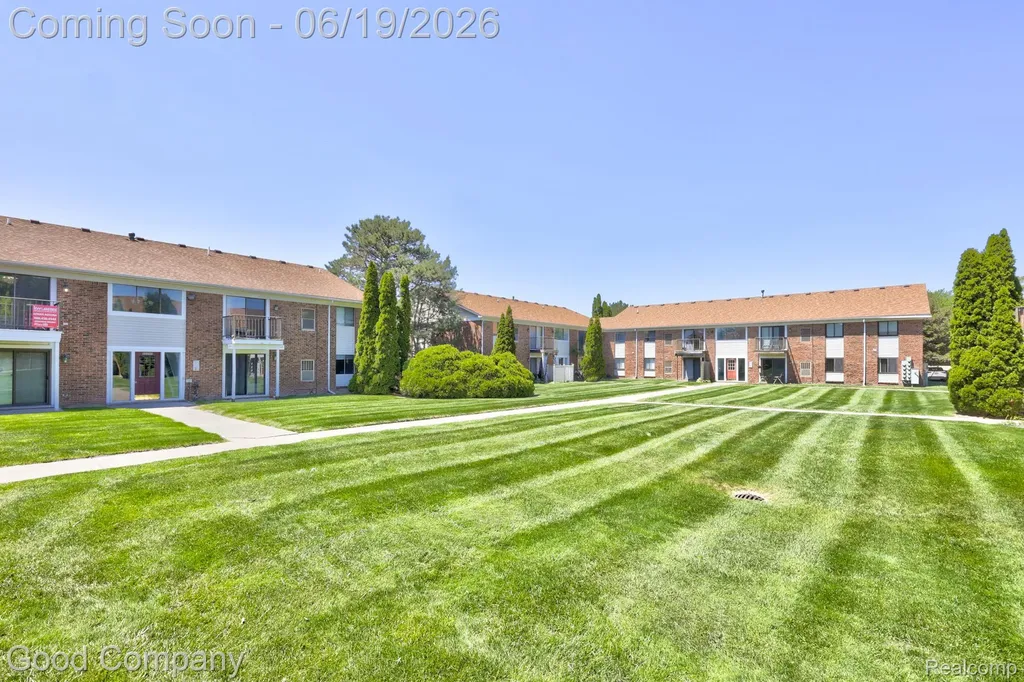 43244 Mound Road Sterling Heights City MI 48314