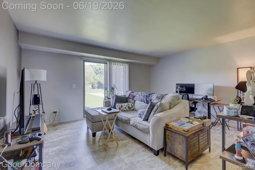 43244 Mound Road Sterling Heights City MI 48314