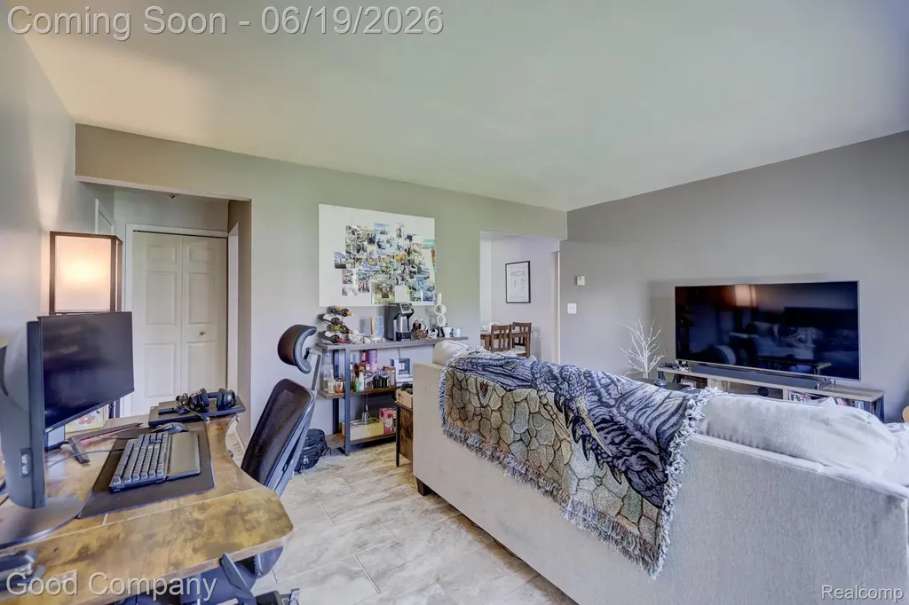 43244 Mound Road Sterling Heights City MI 48314