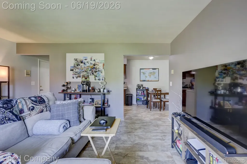 43244 Mound Road Sterling Heights City MI 48314