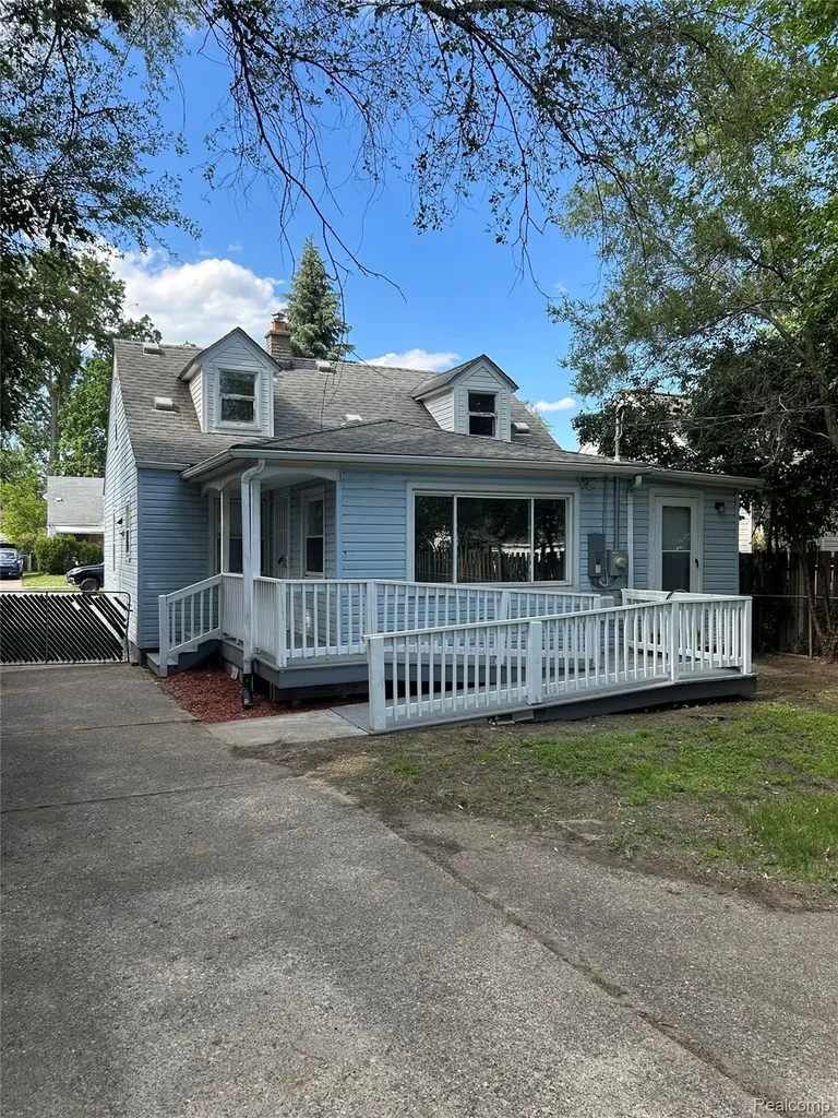 24095 Stanford Street Dearborn Heights City MI 48125