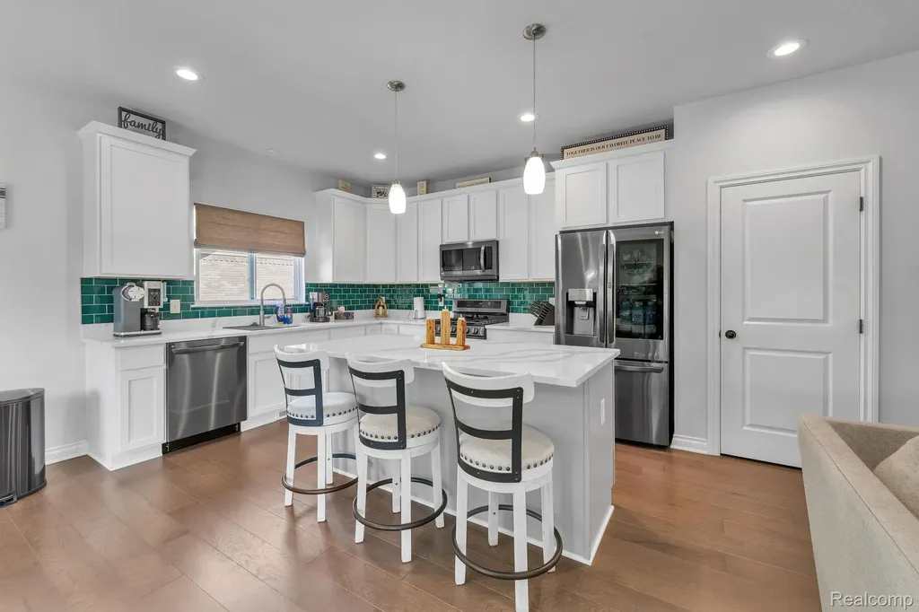 3173 Roma Court Wixom City MI 48393