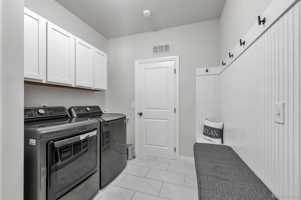 3173 Roma Court Wixom City MI 48393