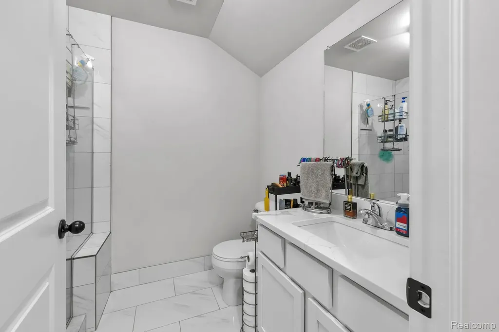 3173 Roma Court Wixom City MI 48393