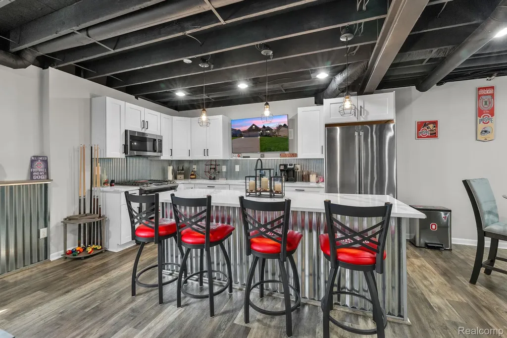 3173 Roma Court Wixom City MI 48393