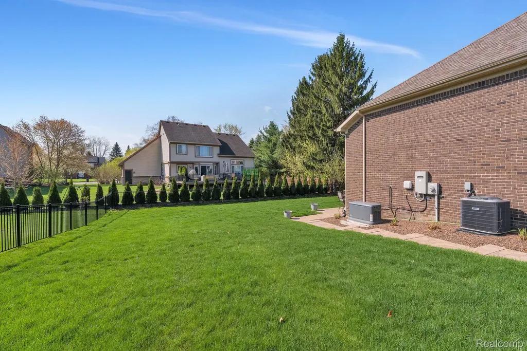 3173 Roma Court Wixom City MI 48393