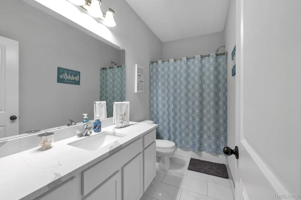 3173 Roma Court Wixom City MI 48393