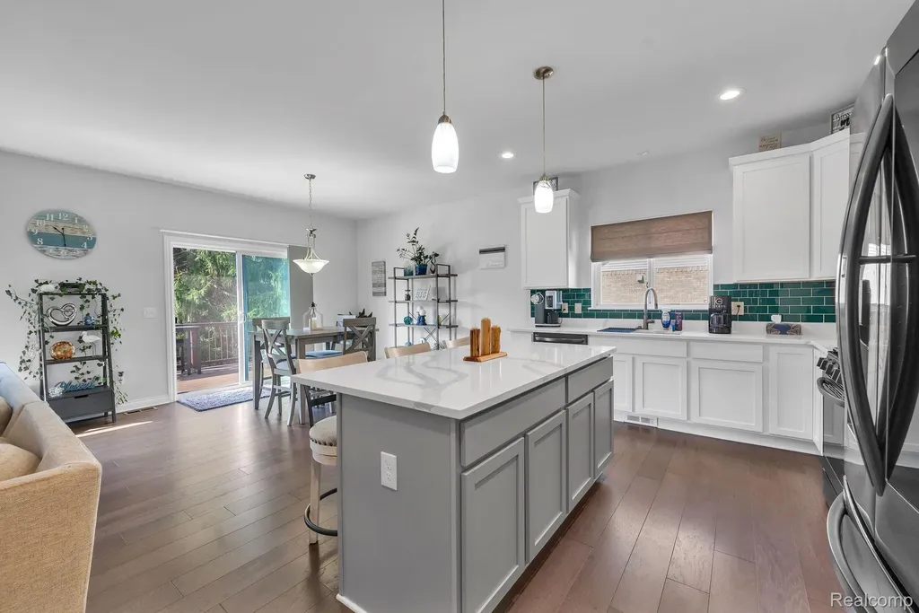 3173 Roma Court Wixom City MI 48393