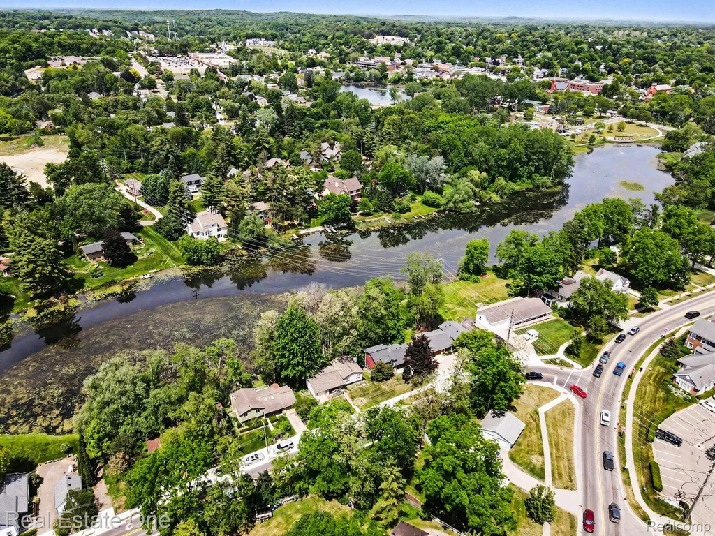 520 W Huron Street Milford Village MI 48381