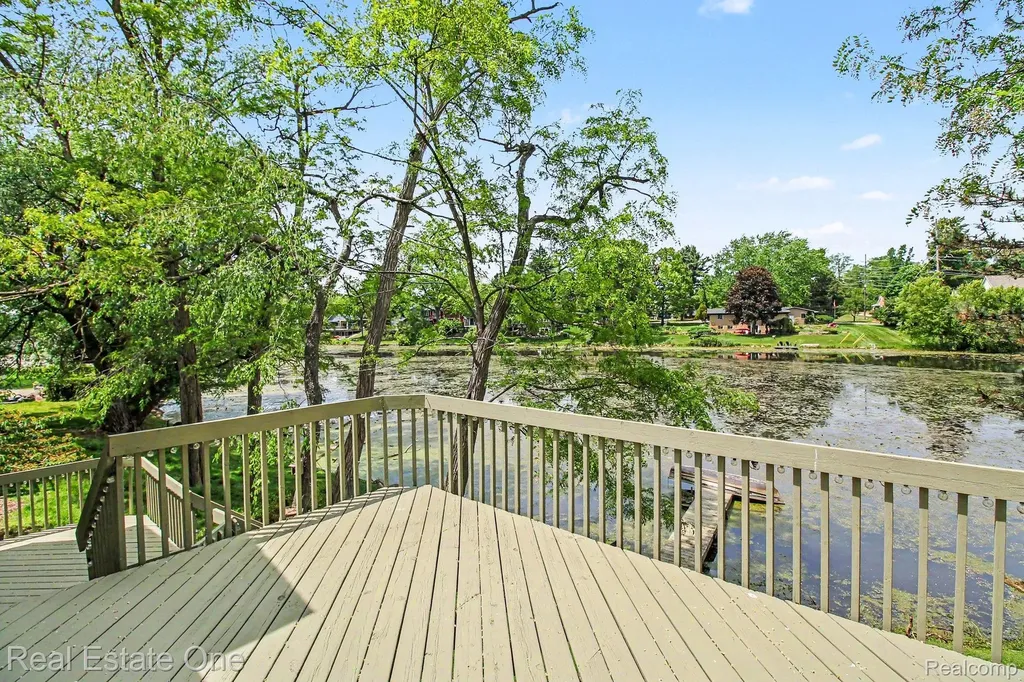 520 W Huron Street Milford Village MI 48381