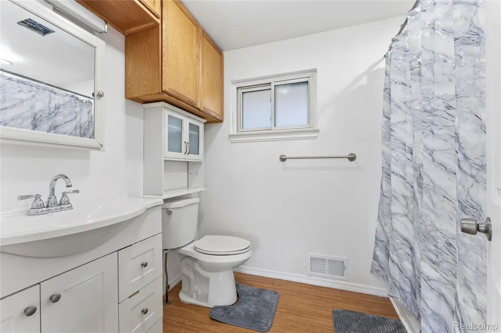 23 W Broadway Street Ecorse City MI 48229