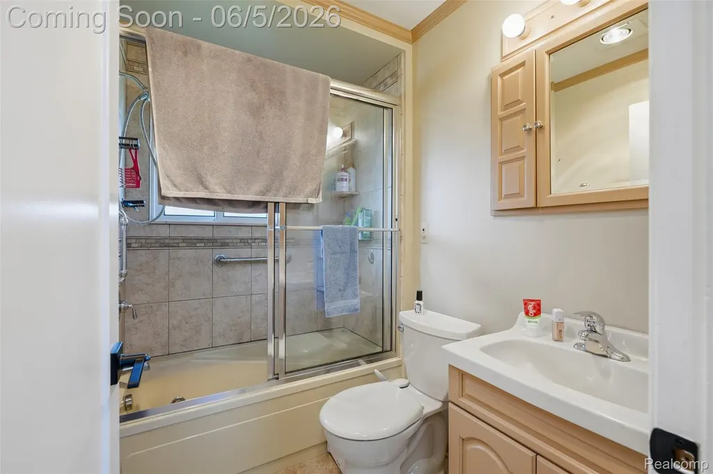 17968 Summer Lane S Fraser City MI 48026