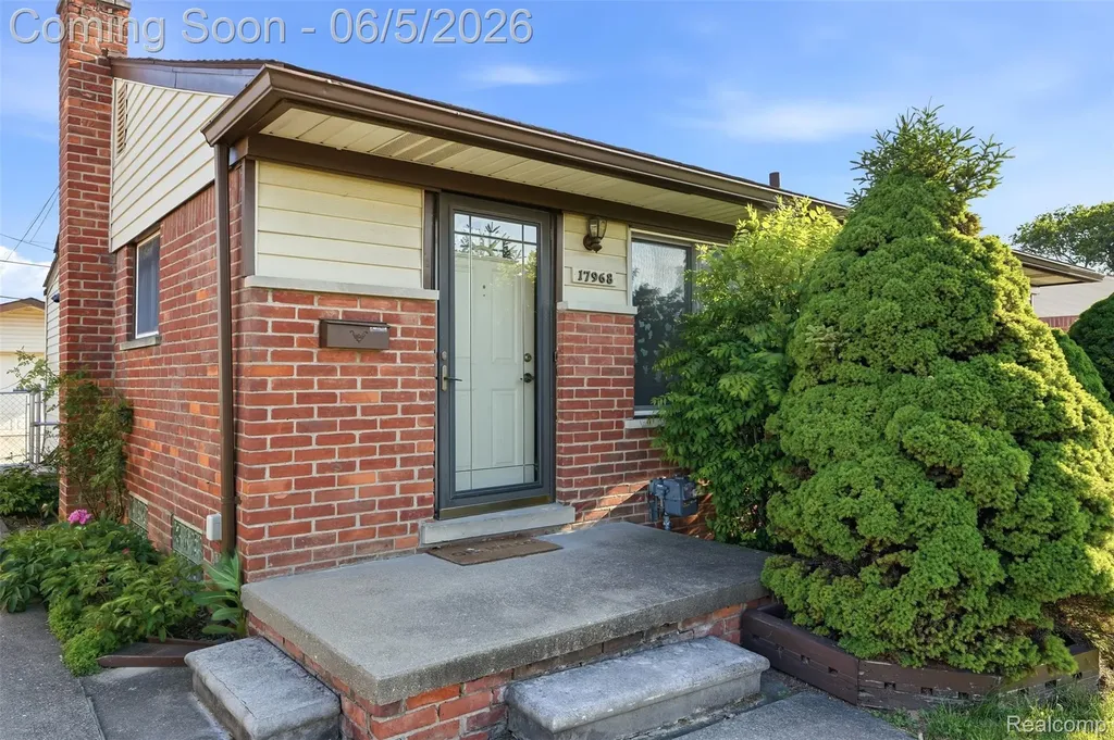 17968 Summer Lane S Fraser City MI 48026