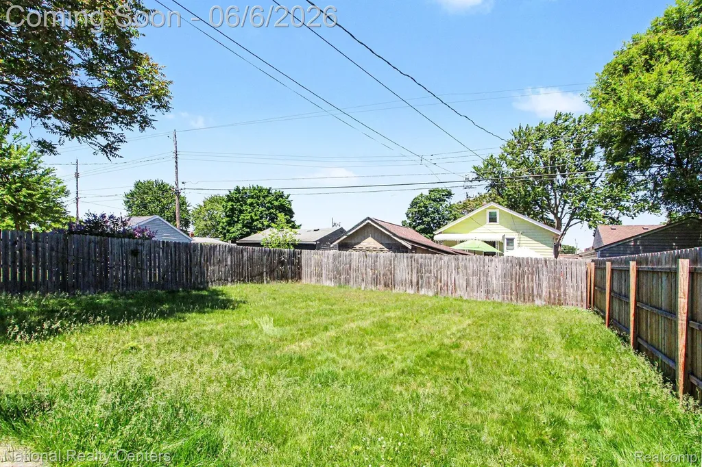 166 W Brickley Avenue Hazel Park City MI 48030