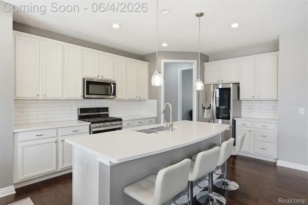 16308 Adelaide Drive Macomb Township MI 48044