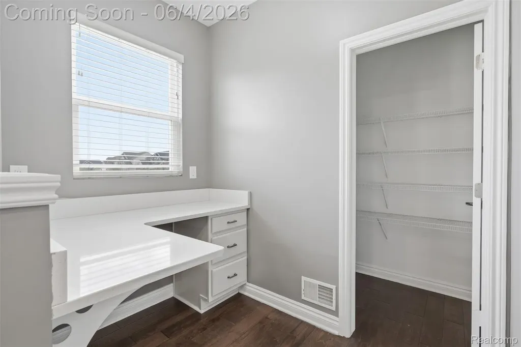 16308 Adelaide Drive Macomb Township MI 48044