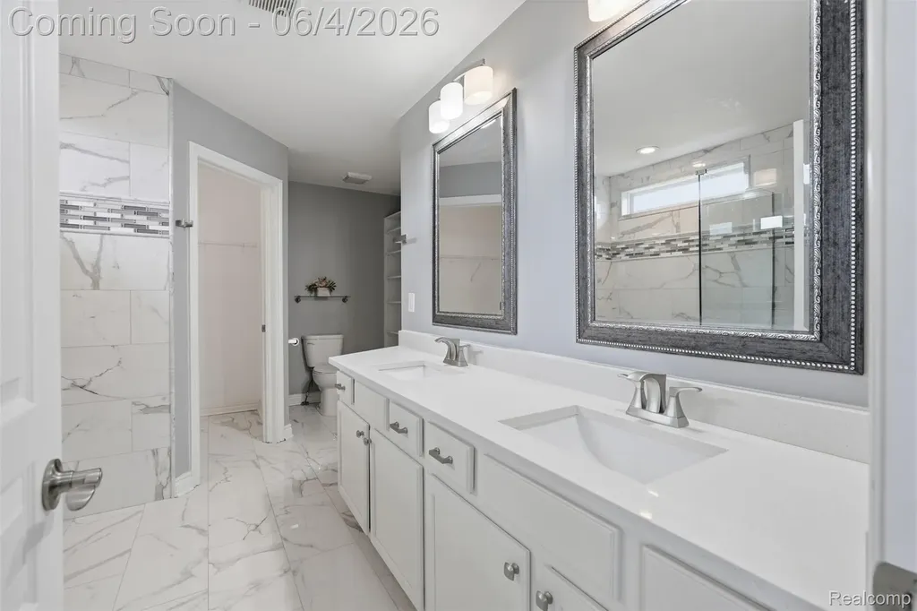 16308 Adelaide Drive Macomb Township MI 48044