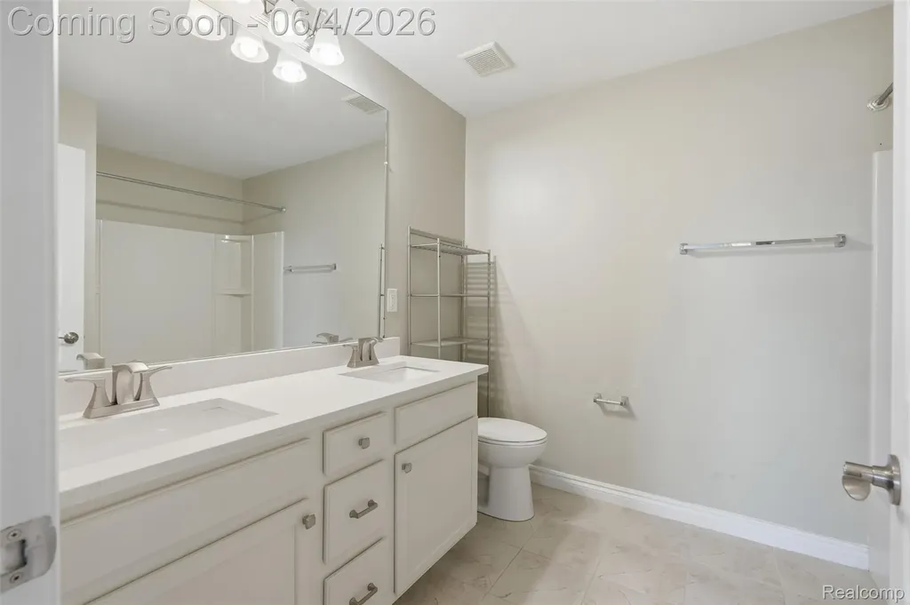 16308 Adelaide Drive Macomb Township MI 48044
