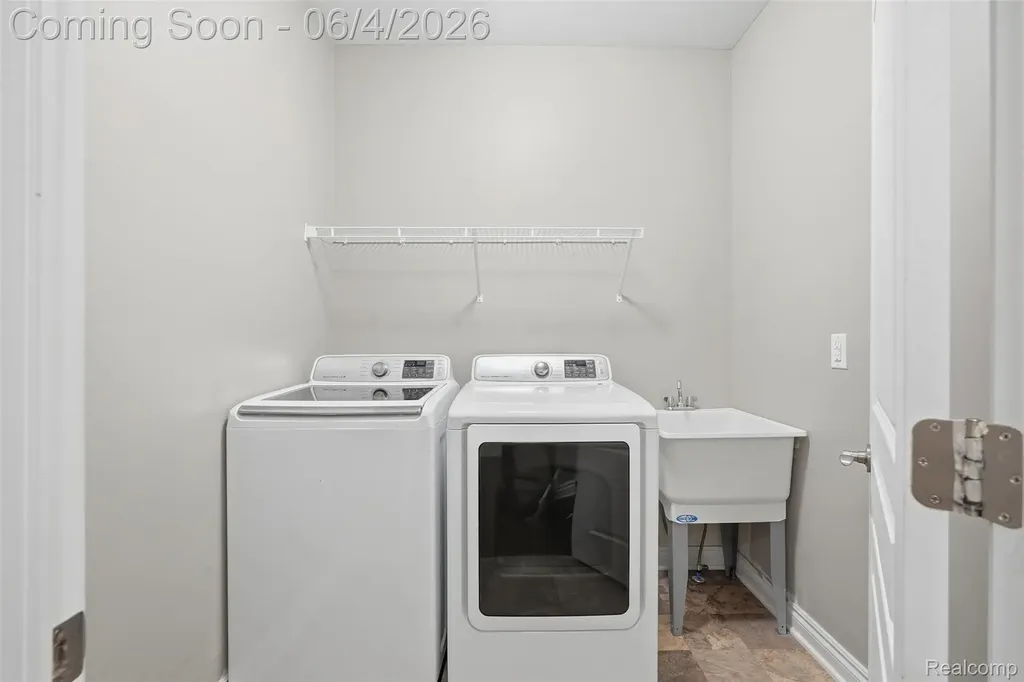 16308 Adelaide Drive Macomb Township MI 48044