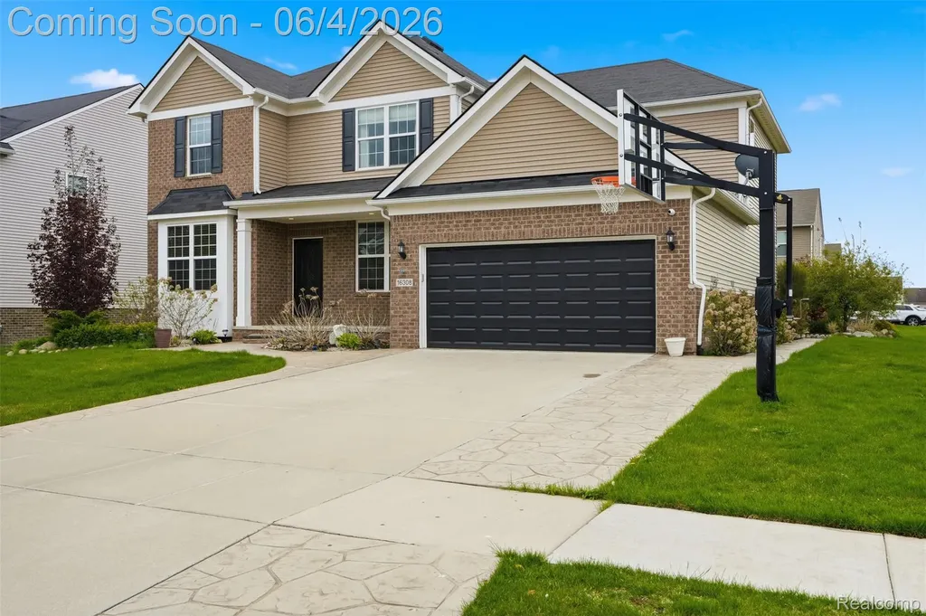 16308 Adelaide Drive Macomb Township MI 48044
