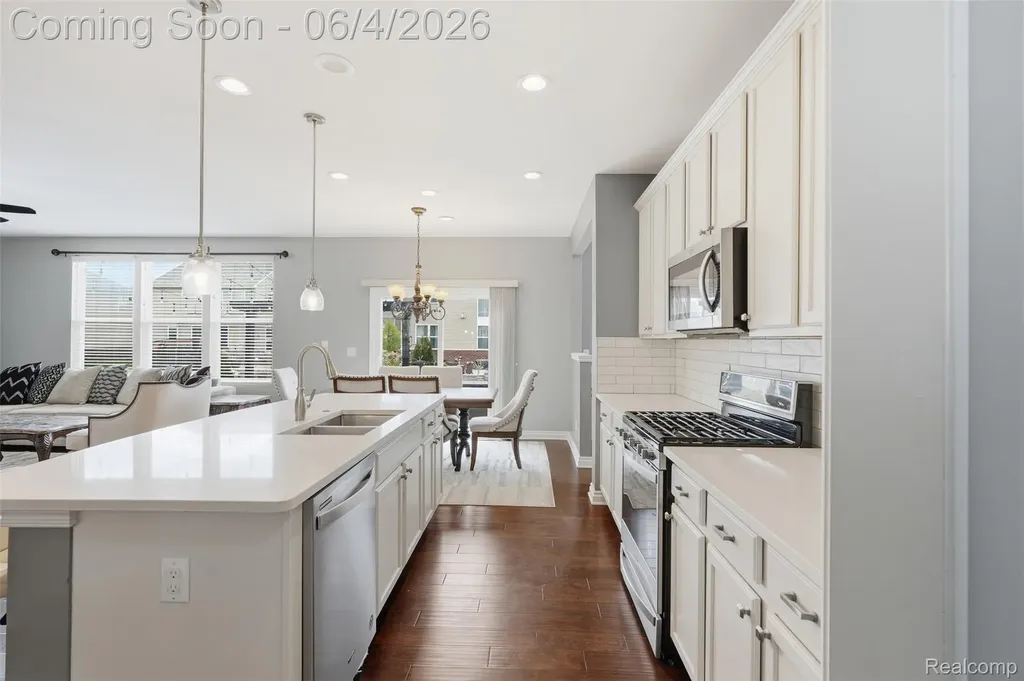 16308 Adelaide Drive Macomb Township MI 48044