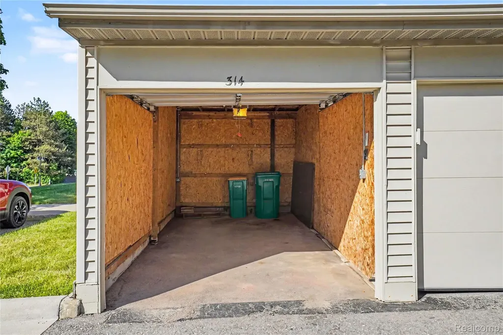 314 Spring Brooke Drive Brighton City MI 48116