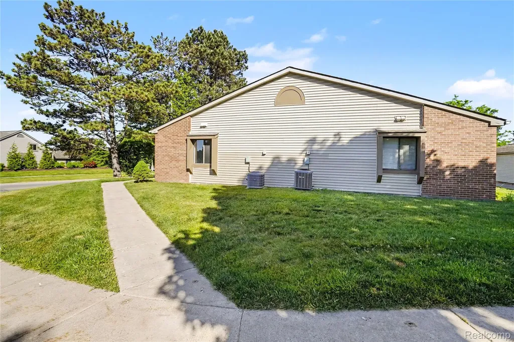 314 Spring Brooke Drive Brighton City MI 48116