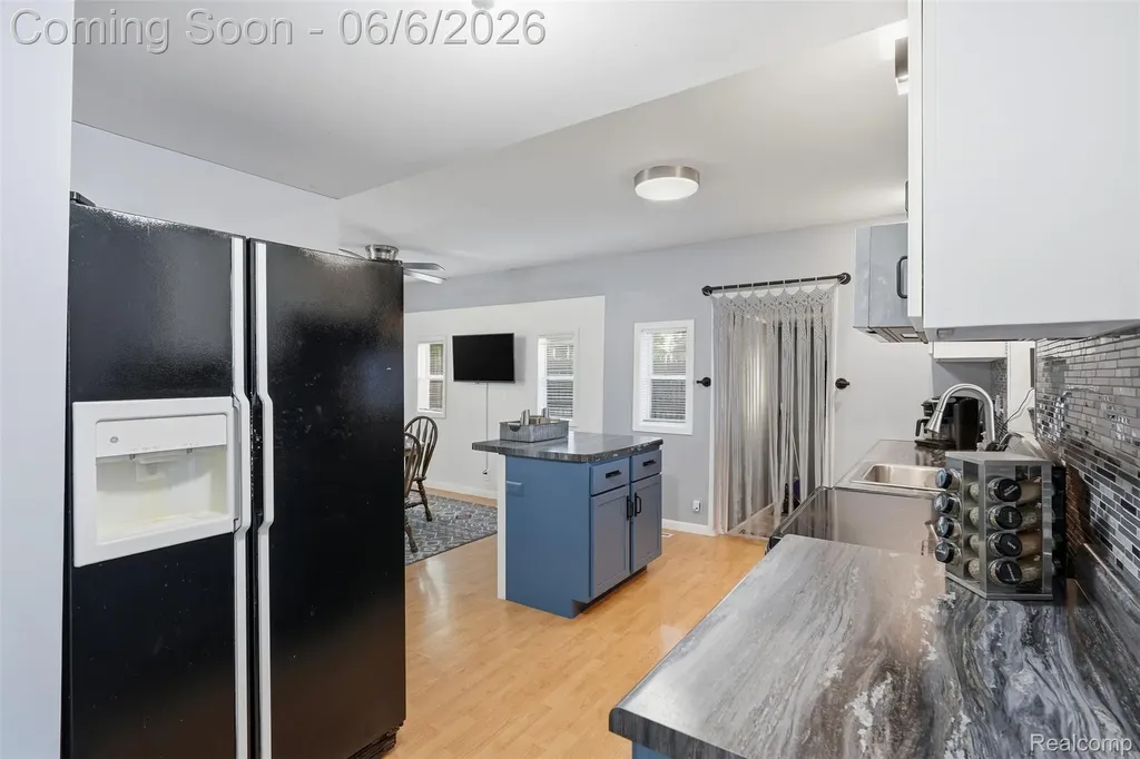 3773 Navarra Avenue White Lake Charter Township MI 48383