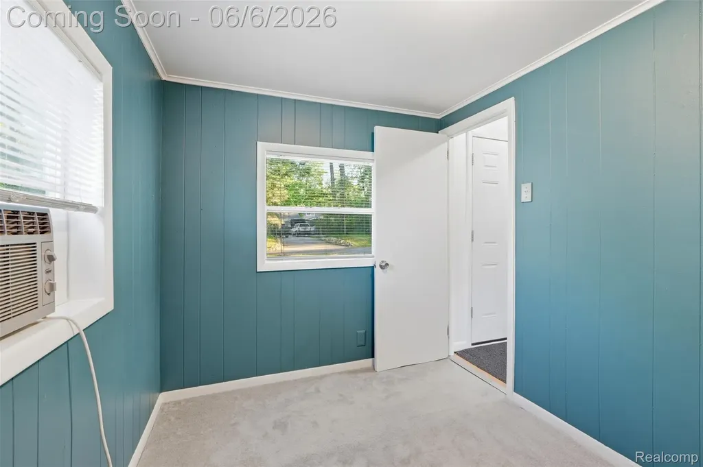 3773 Navarra Avenue White Lake Charter Township MI 48383