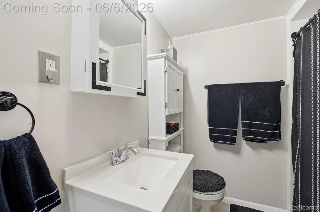3773 Navarra Avenue White Lake Charter Township MI 48383