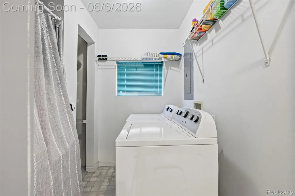 3773 Navarra Avenue White Lake Charter Township MI 48383