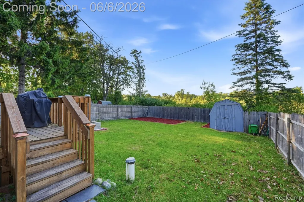 3773 Navarra Avenue White Lake Charter Township MI 48383
