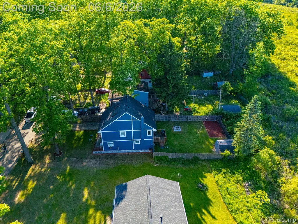 3773 Navarra Avenue White Lake Charter Township MI 48383