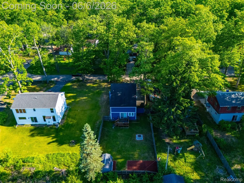 3773 Navarra Avenue White Lake Charter Township MI 48383