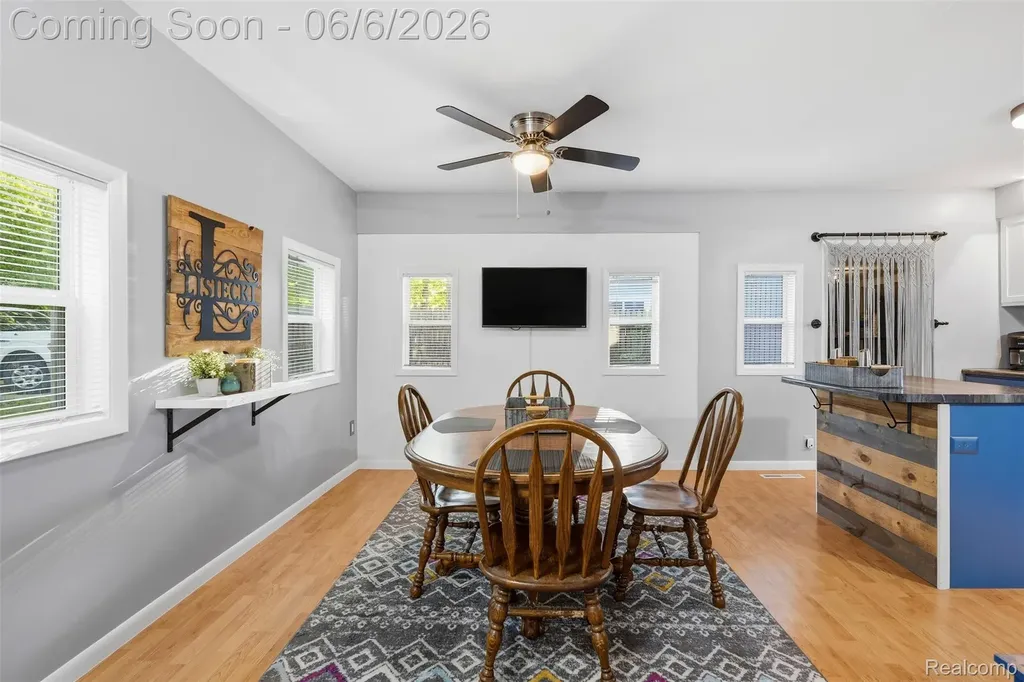 3773 Navarra Avenue White Lake Charter Township MI 48383