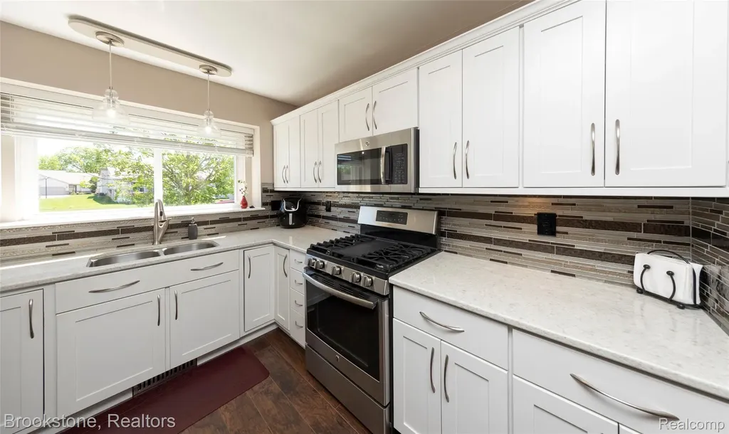 30008 Gregory Mundy Township MI 48439