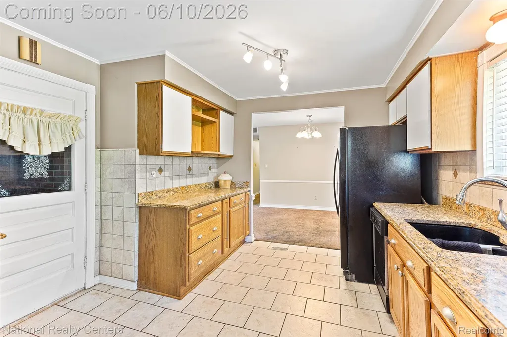 23950 Meadowbrook Road Novi City MI 48375