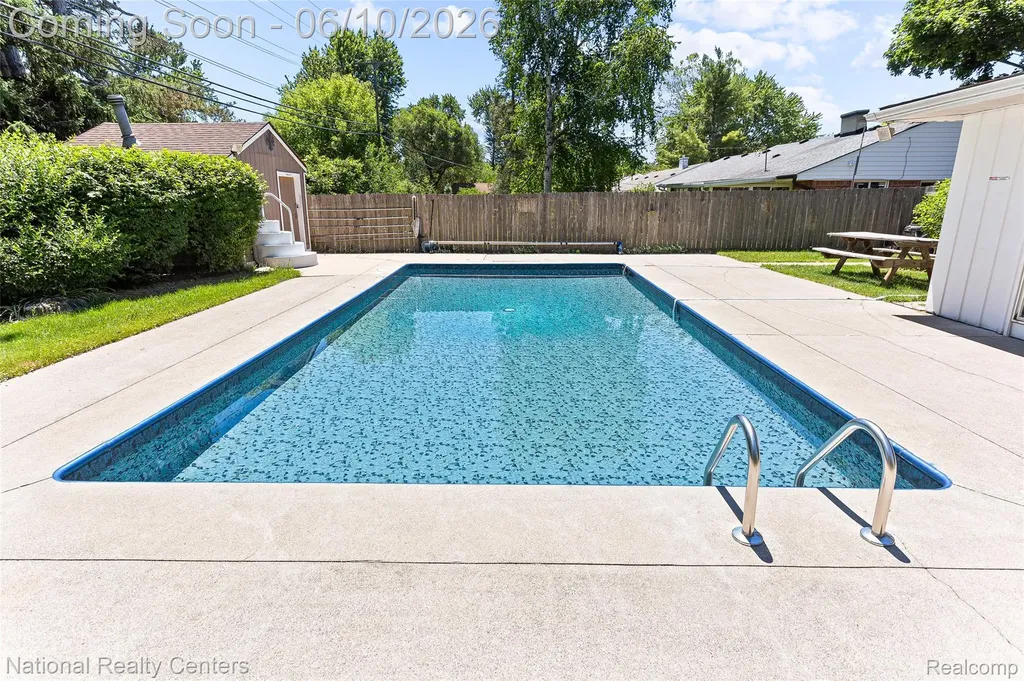 23950 Meadowbrook Road Novi City MI 48375
