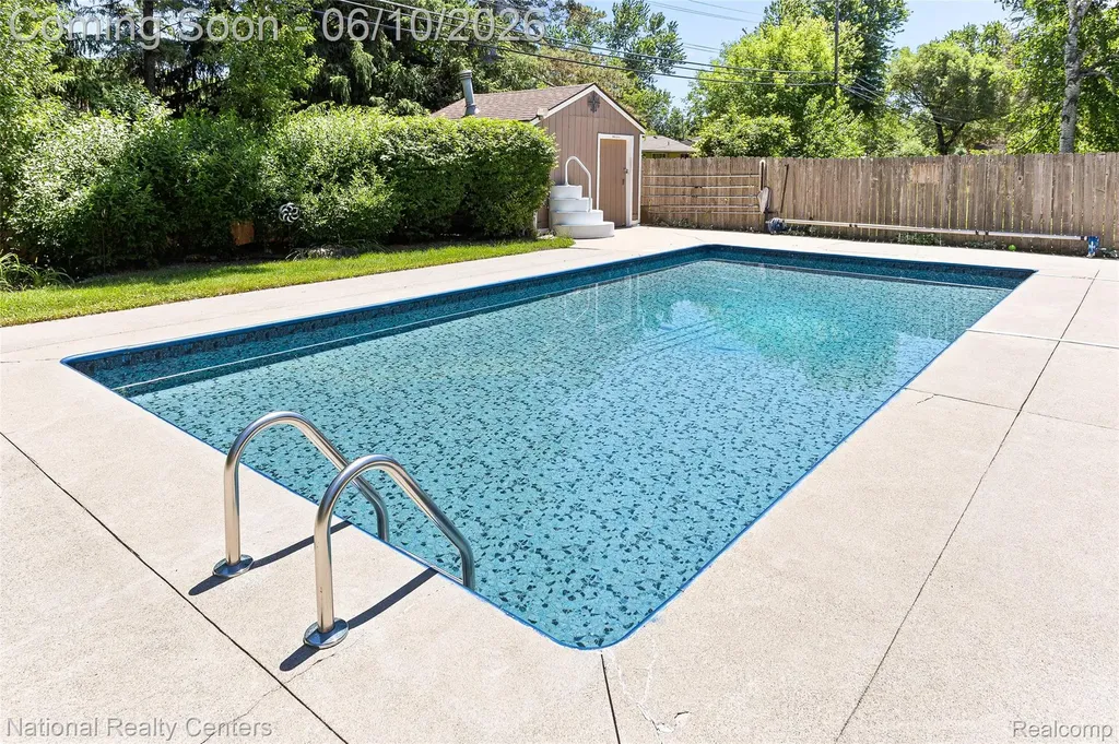 23950 Meadowbrook Road Novi City MI 48375