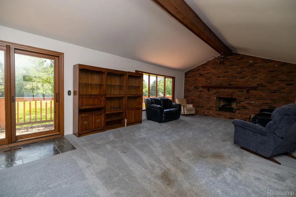 6084 Upper Straits Boulevard West Bloomfield Charter Township MI 48324