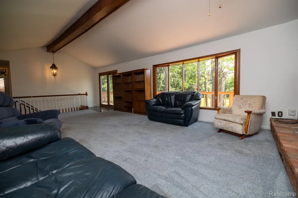 6084 Upper Straits Boulevard West Bloomfield Charter Township MI 48324